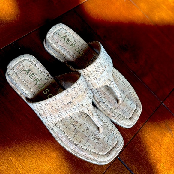 Aerosole cork sandals , so popular right now!! - Picture 3 of 4